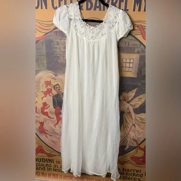 Vintage Peignoir Set White Lingerie Nightgown & Robe White Lace Made In Italy - Picture 5 of 10